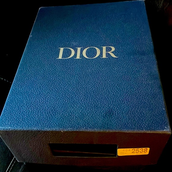 Dior - Picture 1 of 6